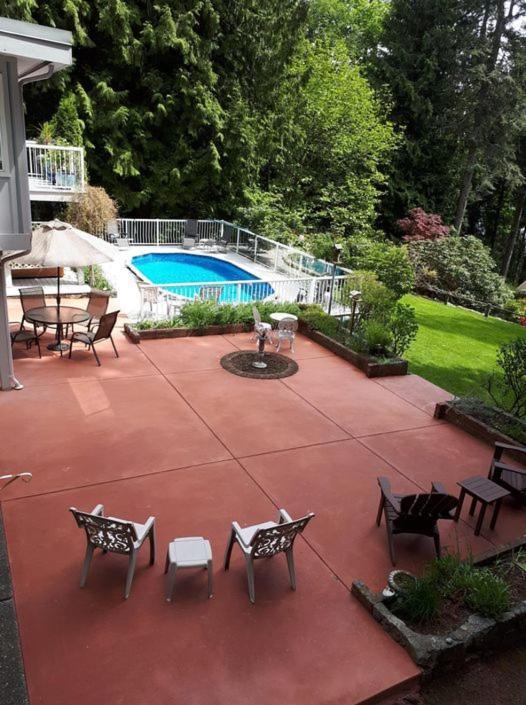 Caprice Bed & Breakfast Roberts Creek Bagian luar foto