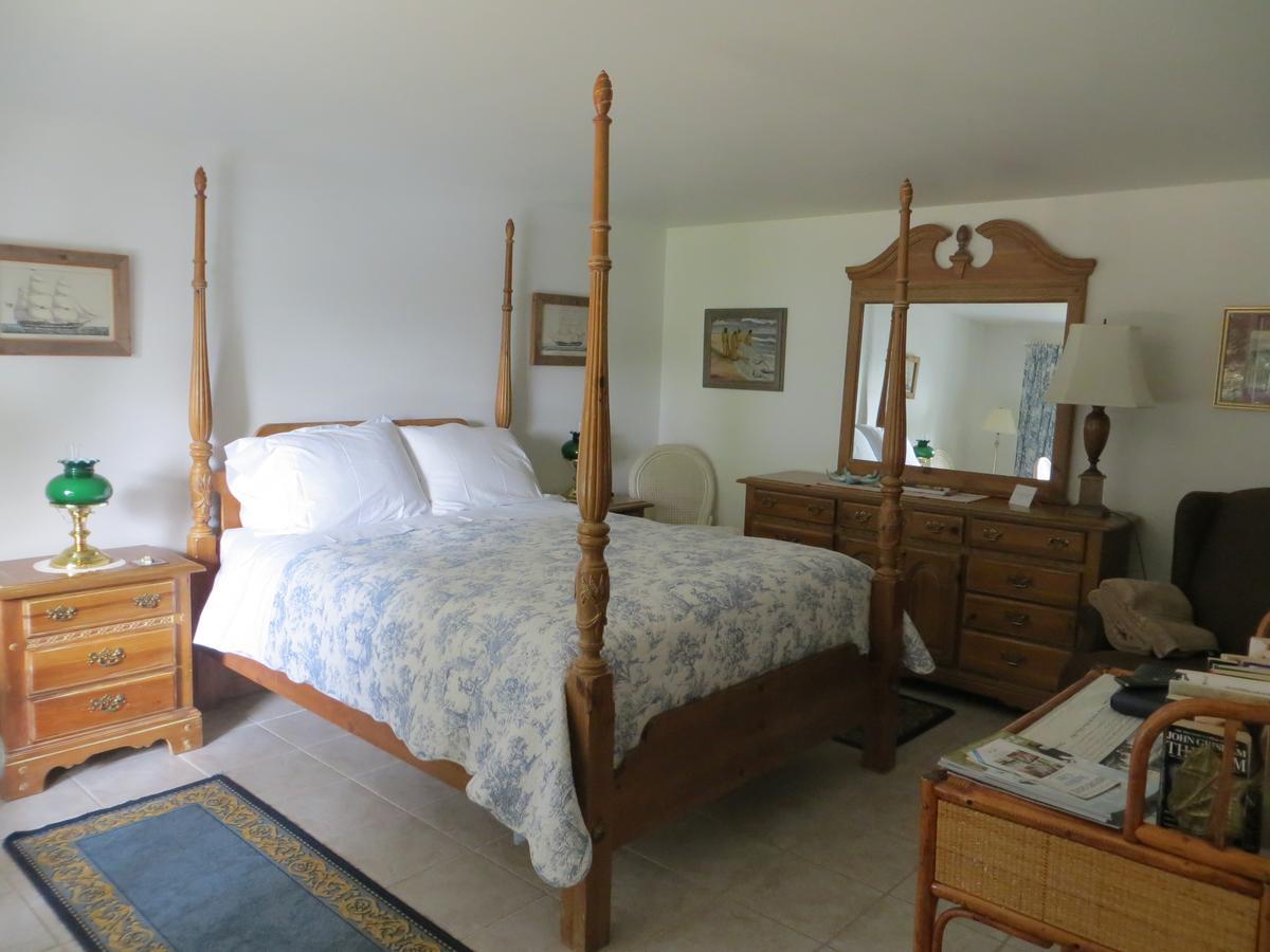 Caprice Bed & Breakfast Roberts Creek Bagian luar foto