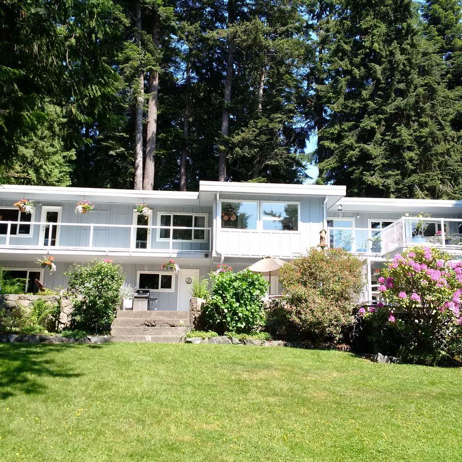Caprice Bed & Breakfast Roberts Creek Bagian luar foto